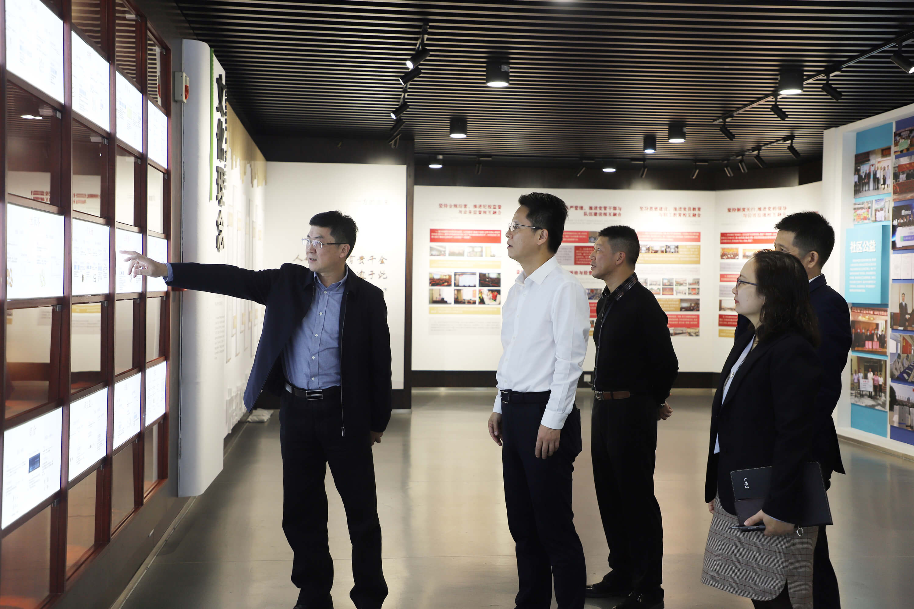 JcDhHXoZxA.jpg JcDhHXoZxA.jpg