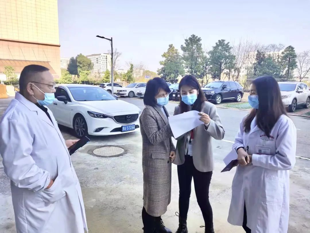 0g7B0TN77q.jpg 0g7B0TN77q.jpg