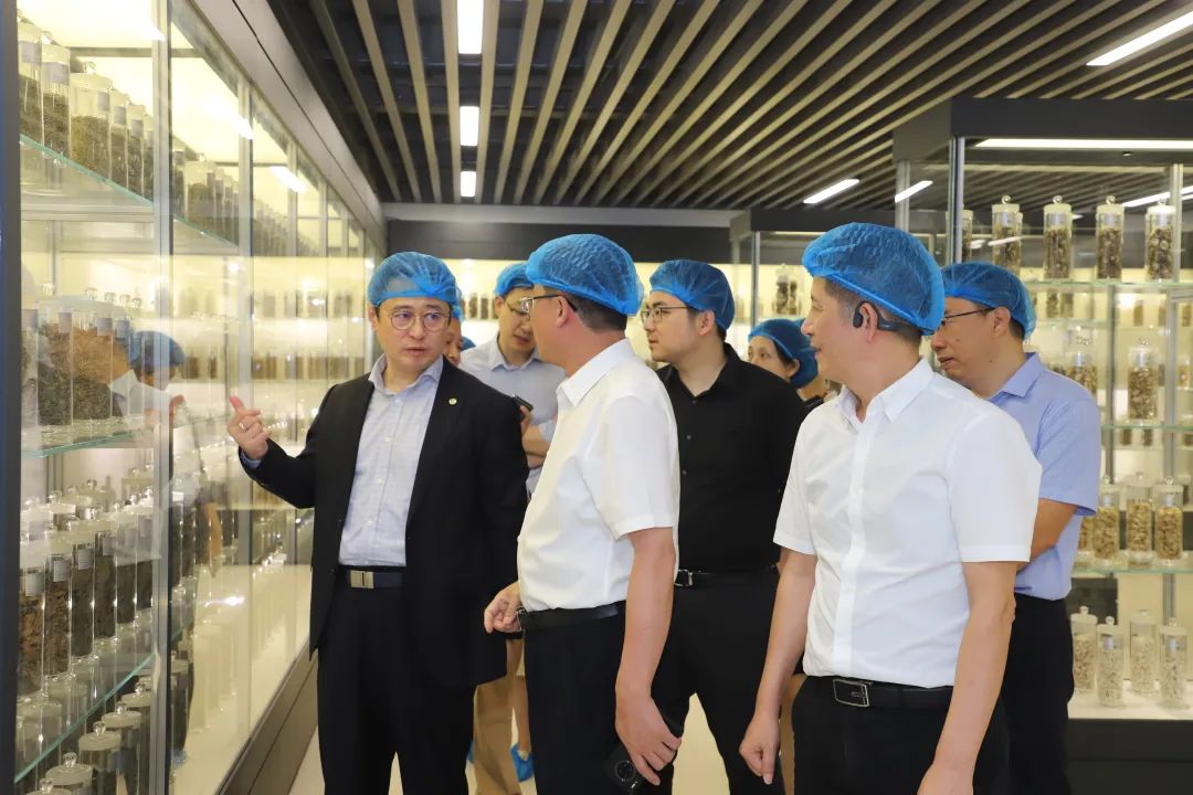 Hm3qHtbm5A.jpg Hm3qHtbm5A.jpg