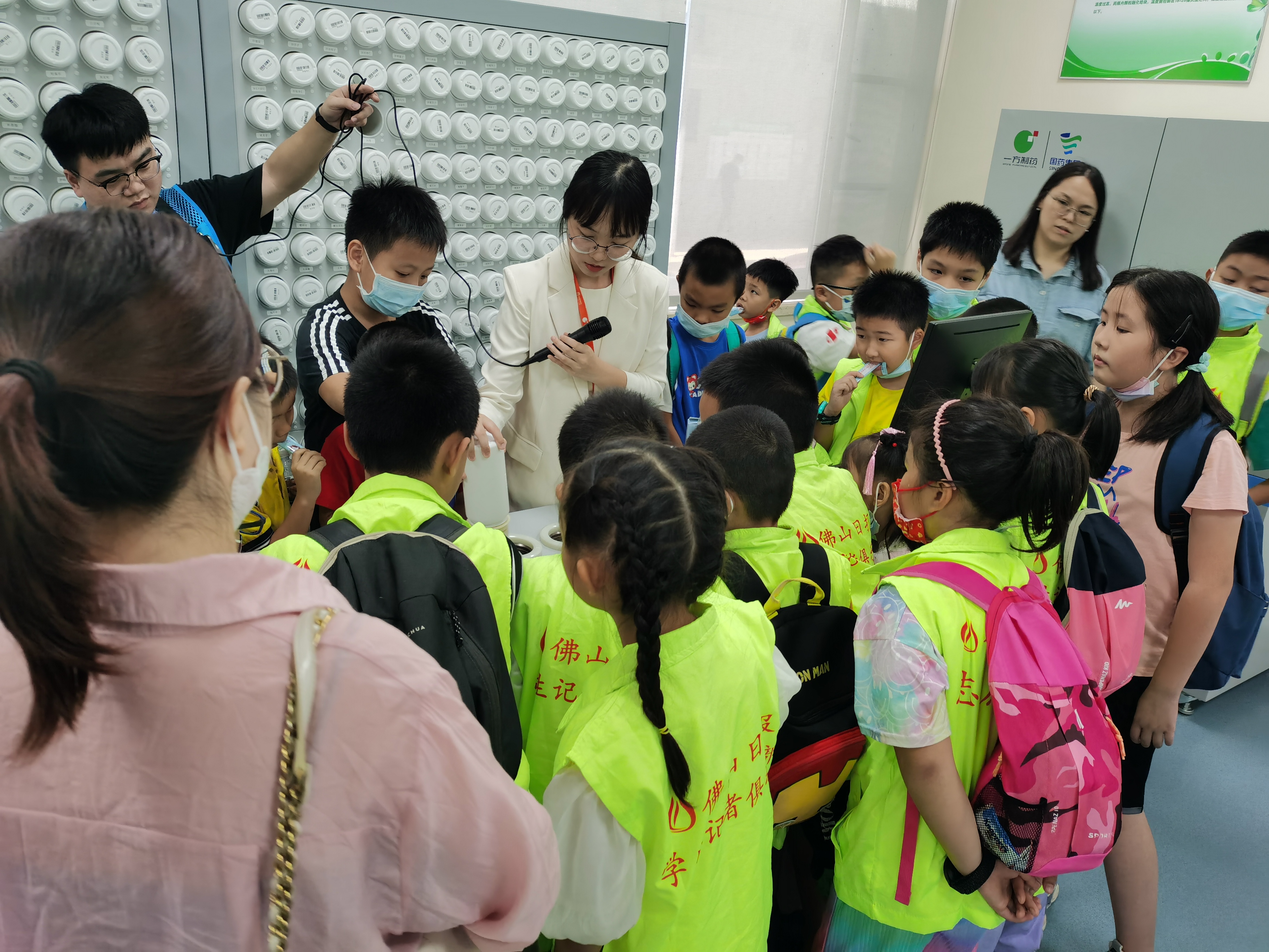 LDh9zasqHr.jpg LDh9zasqHr.jpg