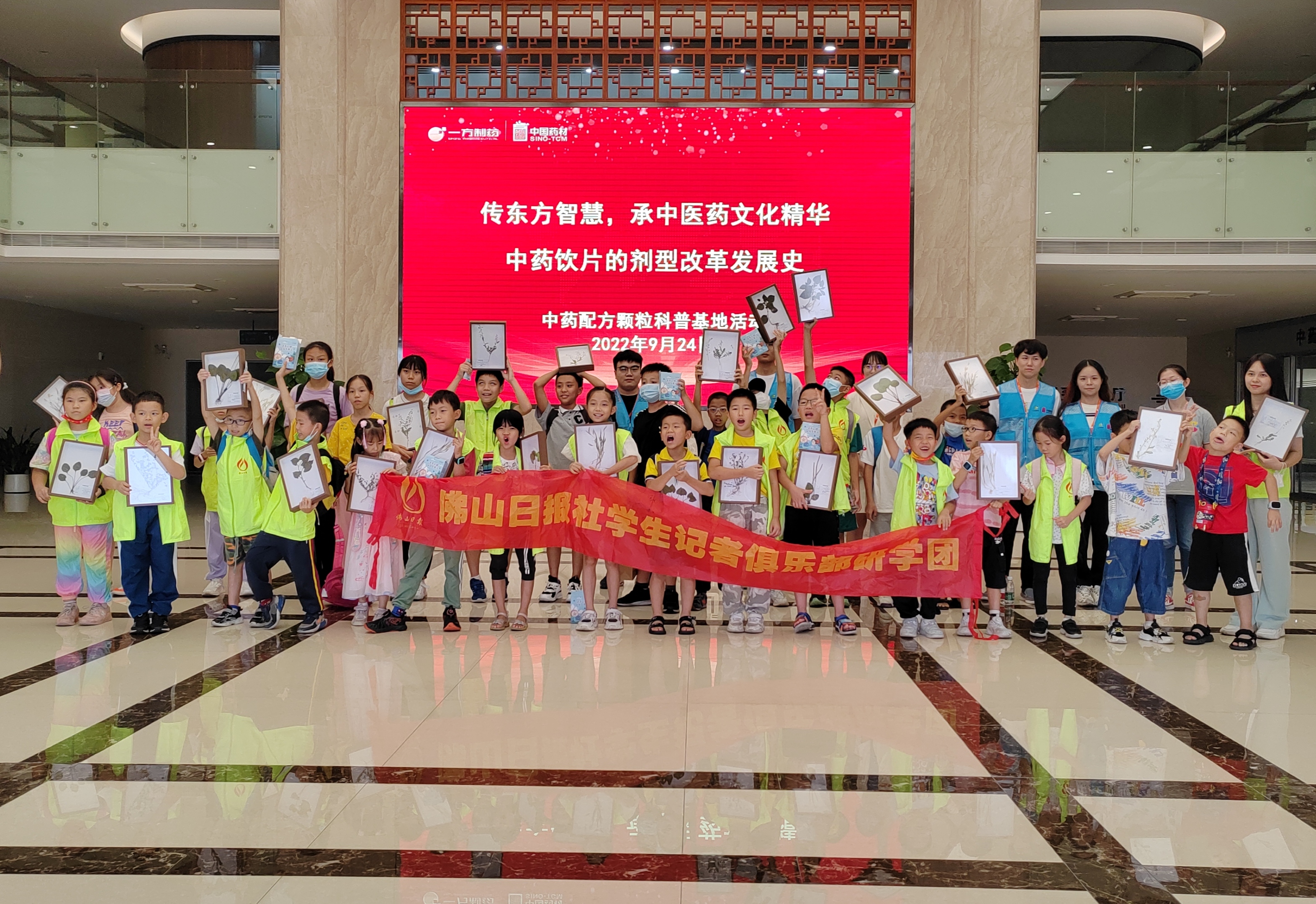 ZmGyIVOOr9.jpg ZmGyIVOOr9.jpg