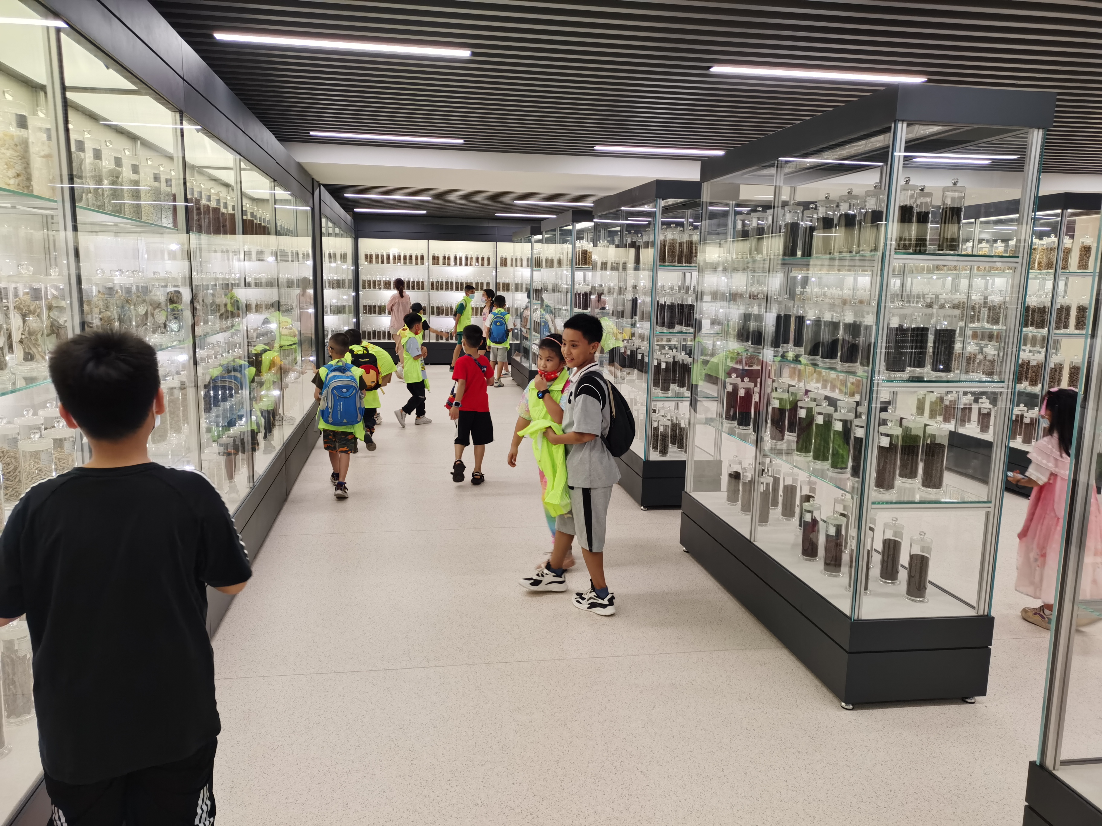 32ECfowJl7.jpg 32ECfowJl7.jpg