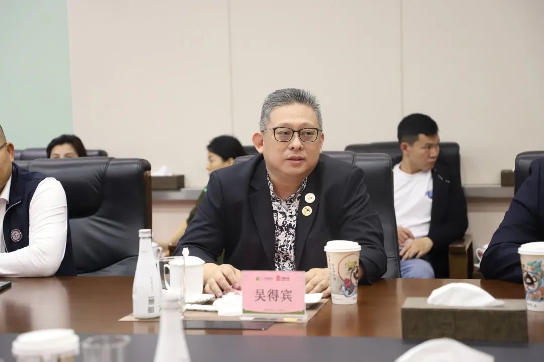 TU8ZnIFfFY.jpg TU8ZnIFfFY.jpg