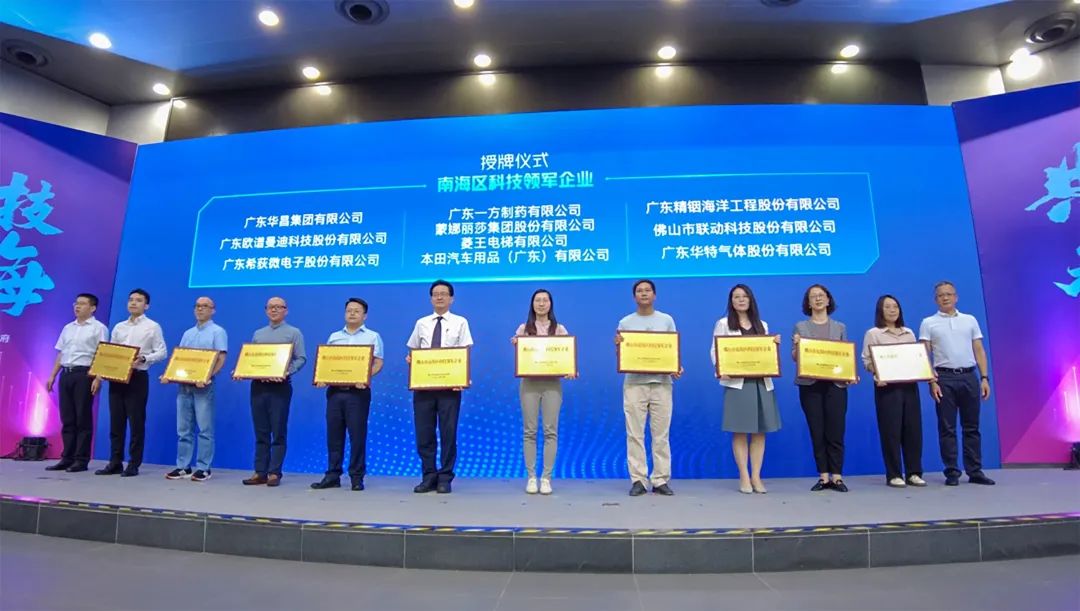 ARtqAAHk4z.jpg ARtqAAHk4z.jpg