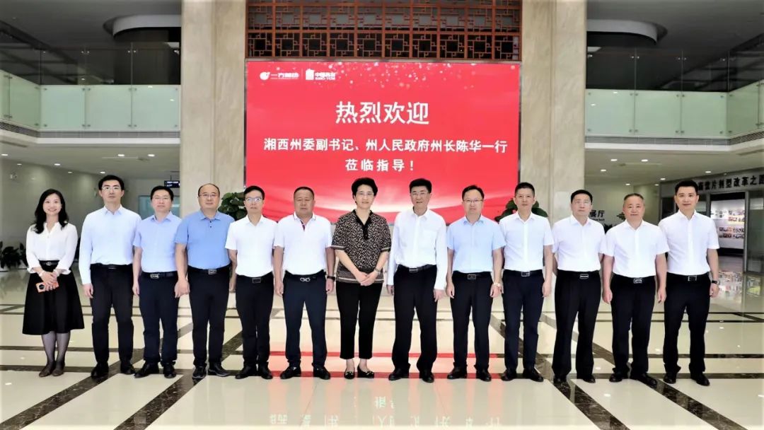 CR2ysTGYNX.jpg CR2ysTGYNX.jpg